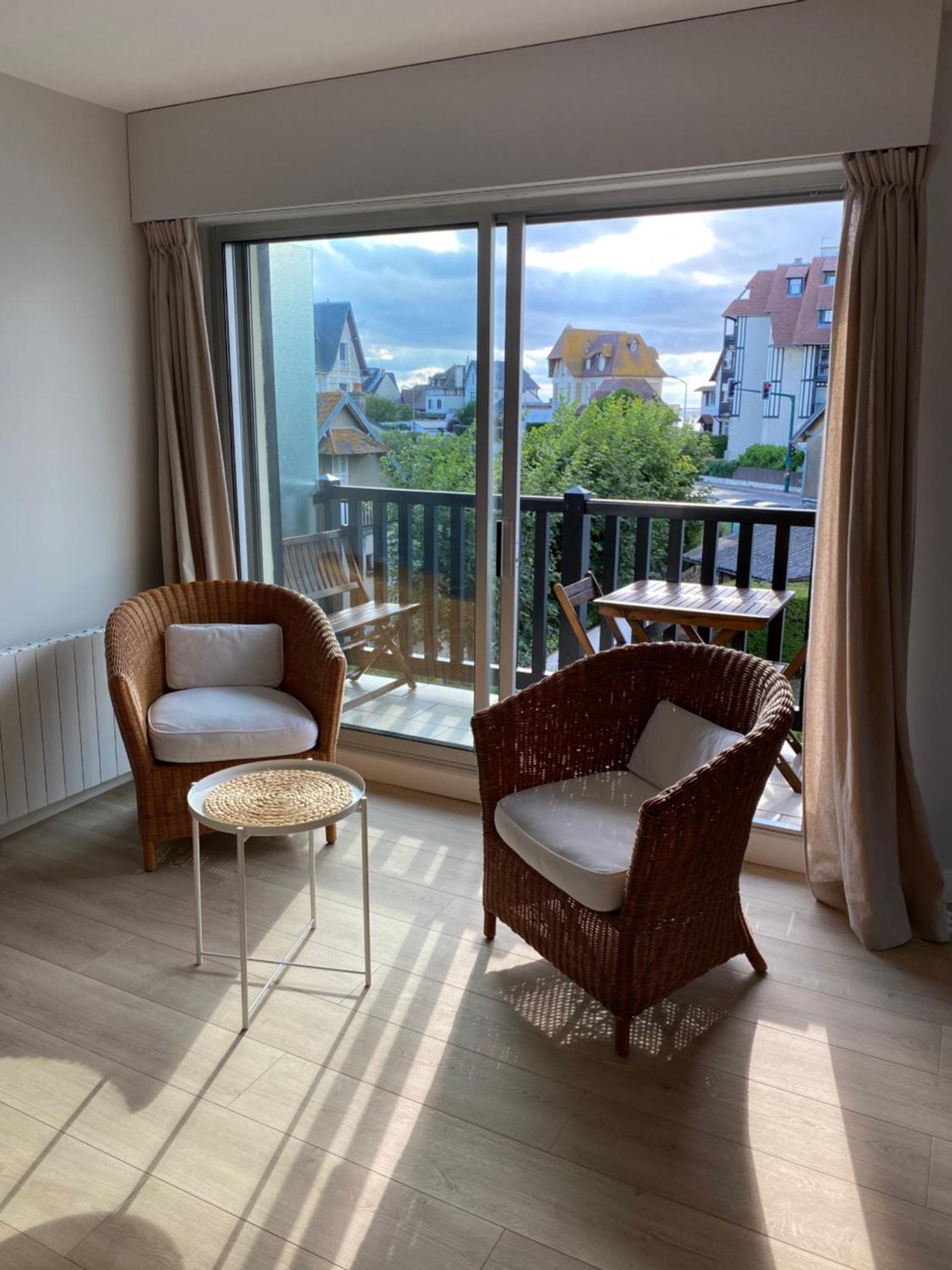 Appartement 65M2 Avec Balcon Vues Partielles Mer A 150M De La Plage Et Centre, Wifi Et Parking Prive Blonville-sur-Mer Exteriér fotografie